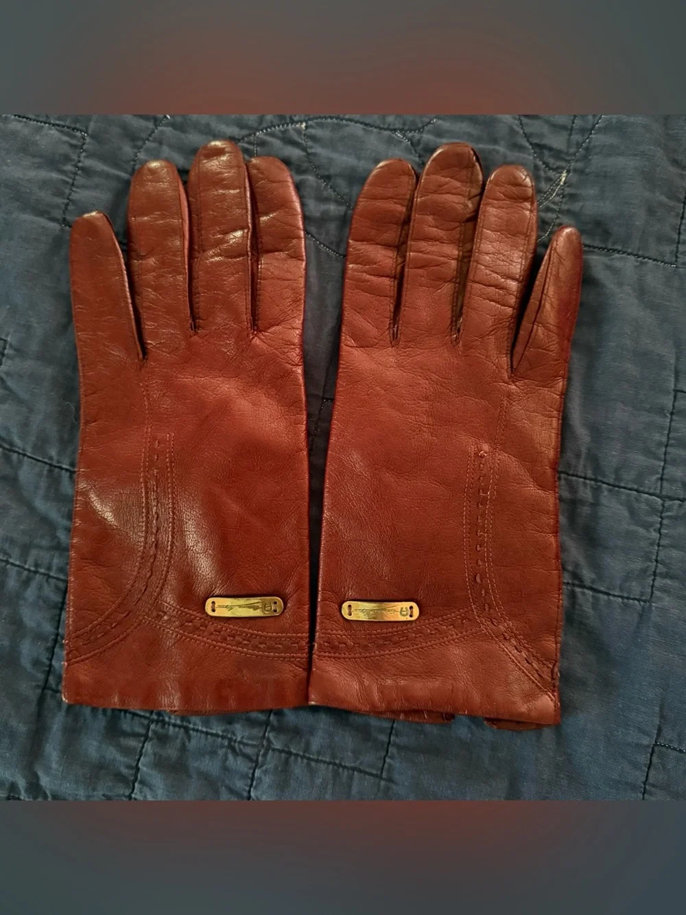 Etienne Aigner 7.5 Italian Made Leather Gloves Reddish Brown